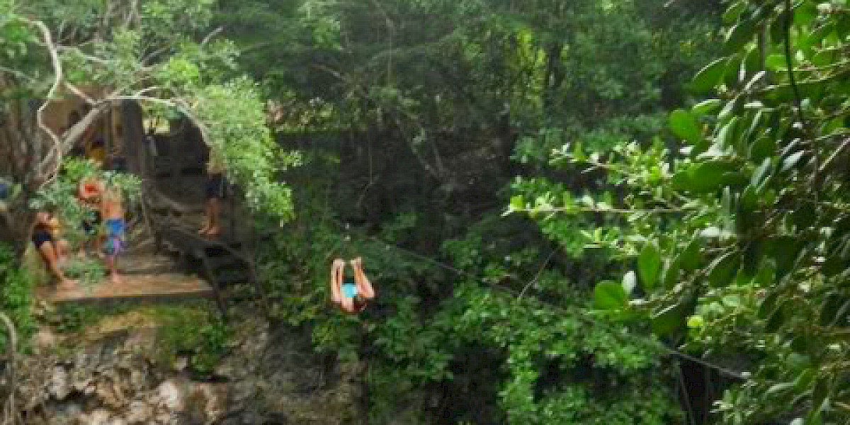 LA RUTA DE LOS CENOTES