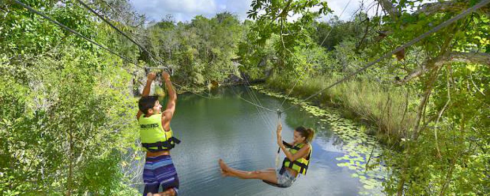 EL TOUR MÁS NUEVO Y COOL EN LA RIVIERA MAYA: XENOTES OASIS MAYA