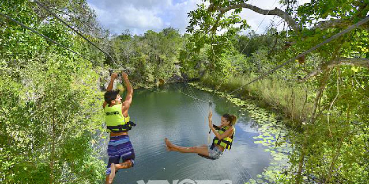 EL TOUR MÁS NUEVO Y COOL EN LA RIVIERA MAYA: XENOTES OASIS MAYA