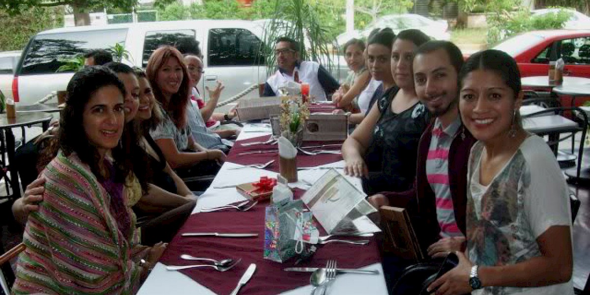 CELEBRA LA NAVIDAD CON UNA POSADA MEXICANA