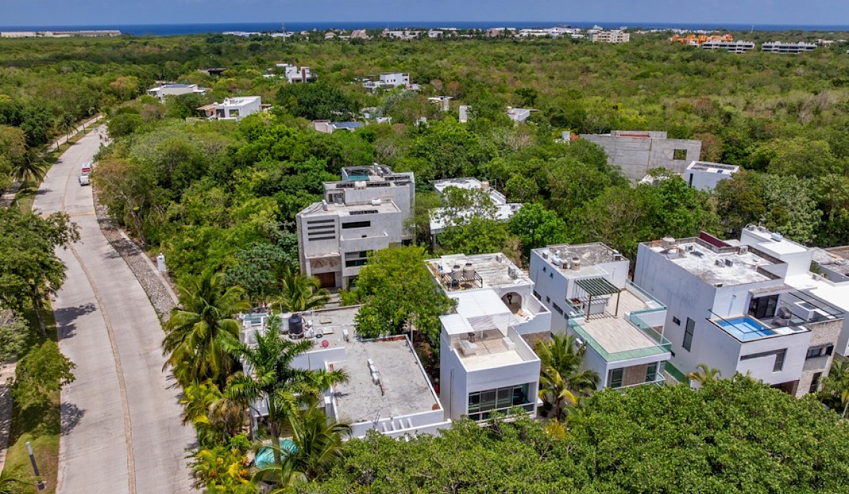 Playa Del Carmen Real Estate Listing | Casa Trebol