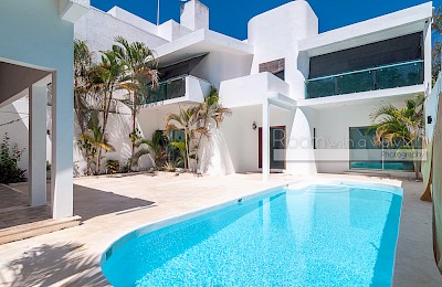 Playa Del Carmen Real Estate Listing | Casa Los Almendros