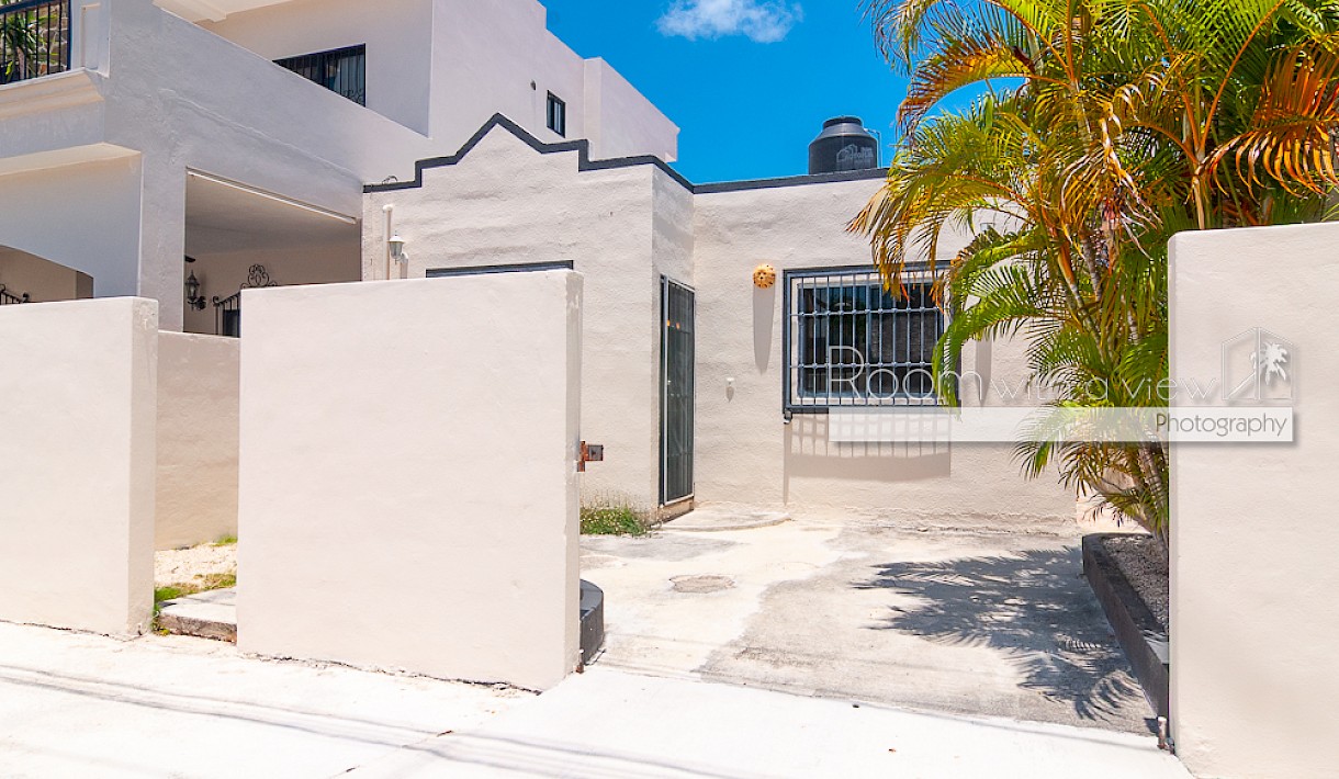 Chemuyil Real Estate Listing | Calle Cuba Casa