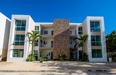 Playa Del Carmen Real Estate Listing | Ocean Blue Xcalacoco 101