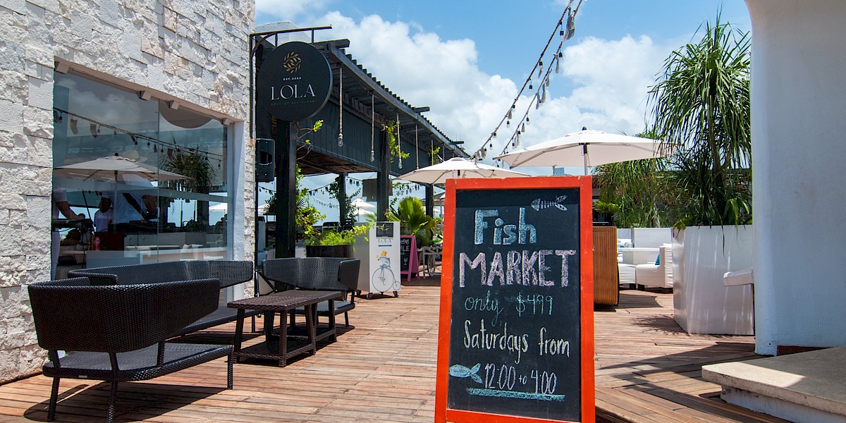 A Fish Market, A Live Band & The Best Ocean Views