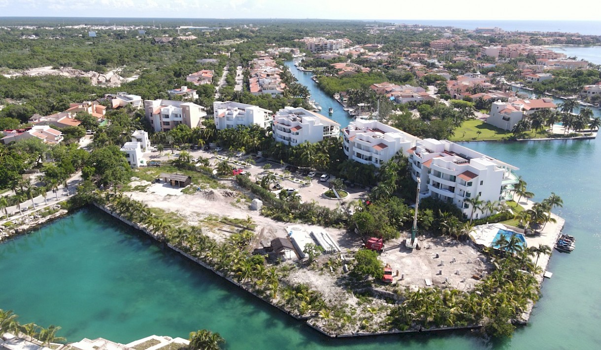 Grand Peninsula Puerto Aventuras Condo for sale in Puerto Aventuras