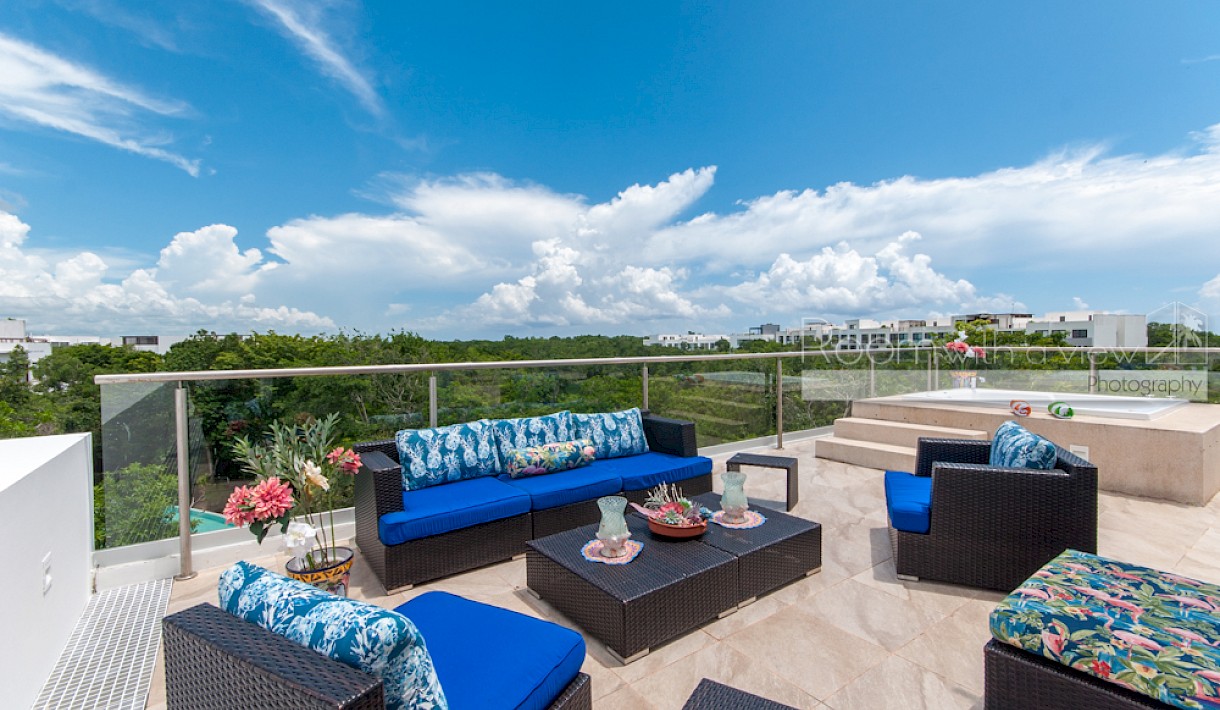 Tulum Country Club Real Estate Listing | Casa del Perro Negro