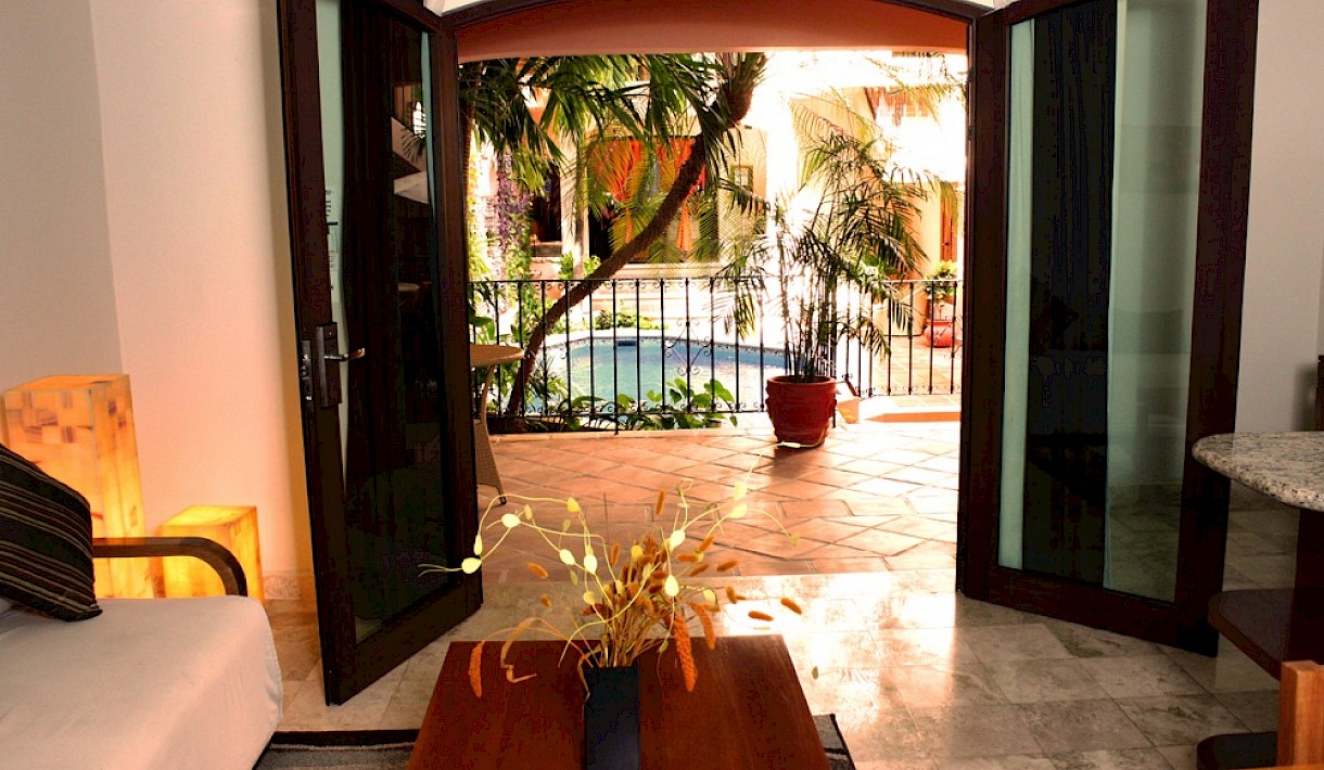 Playa Del Carmen Real Estate Listing | Acanto Condo Hotel 1 bed