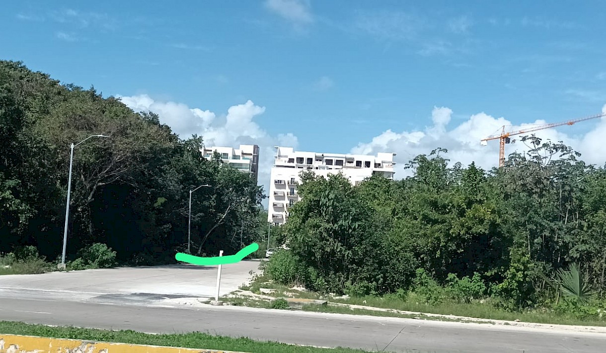 Playa Del Carmen Real Estate Listing | Lote Cruz de Servicios PDC 007